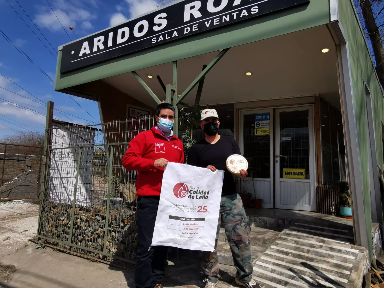 Nuevos productores del Biobío reciben Sello Calidad de Leña