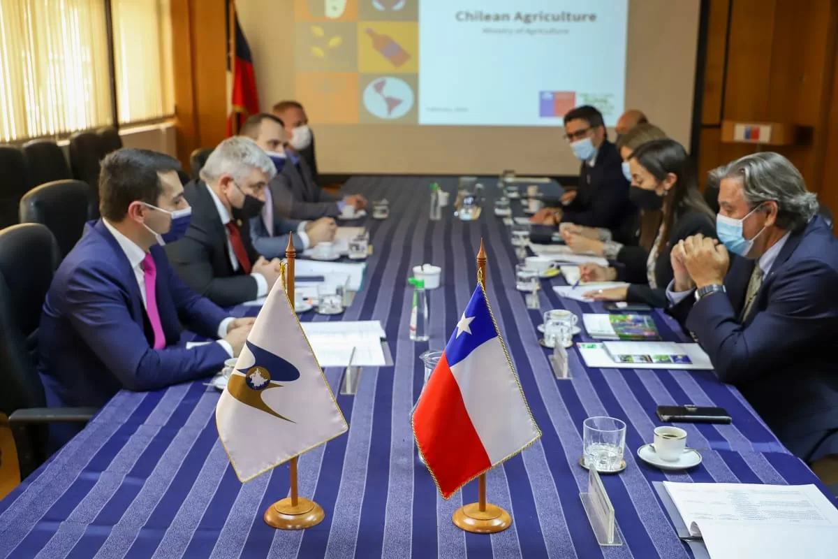 Firman plan de trabajo con la Comisión Económica Euroasíatica