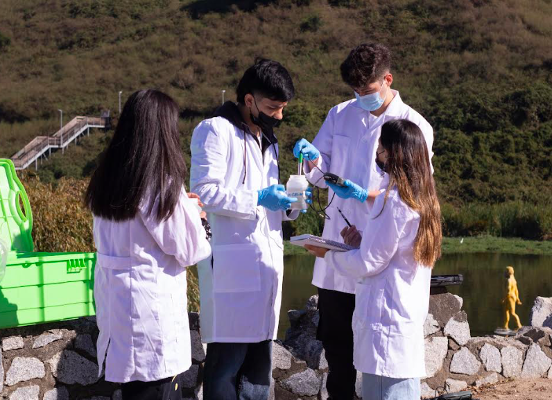 Alumnos de Química Ambiental UCSC analizaron muestras de Lagunas Lo Méndez y Lo Galindo