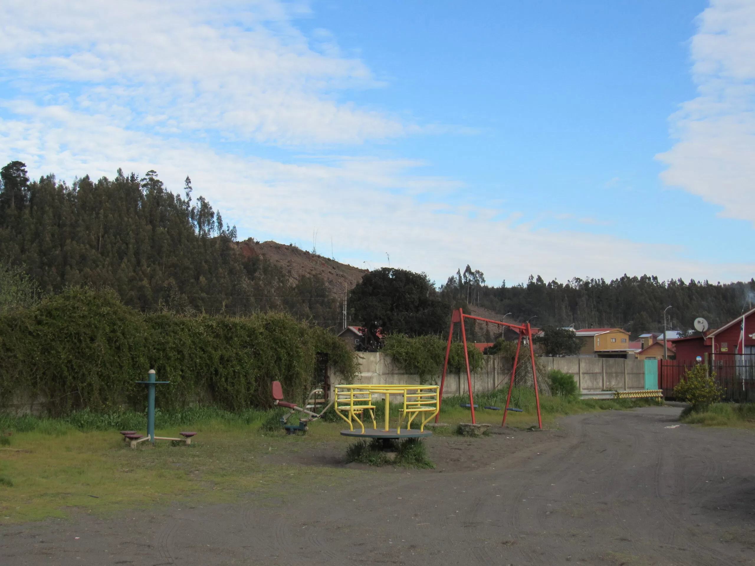 Conaf coordina acciones de prevención de incendios forestales con vecinos y vecinas de San Pedro de la Paz