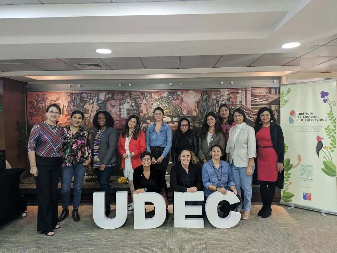 Mujeres de Latinoamérica y el Caribe se reúnen en Chile para fortalecer la colaboración y participación femenina en ciencia y tecnología