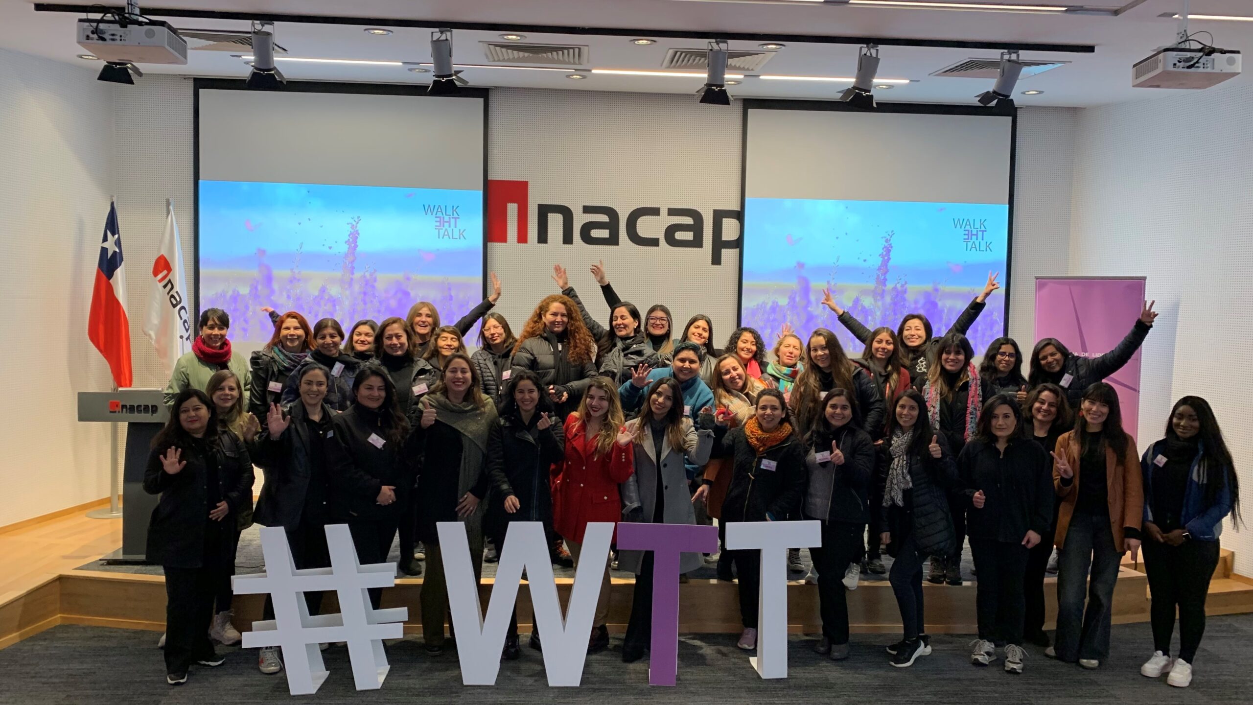 Iniciativa promoverá a mujeres atacameñas como líderes de la transición energética