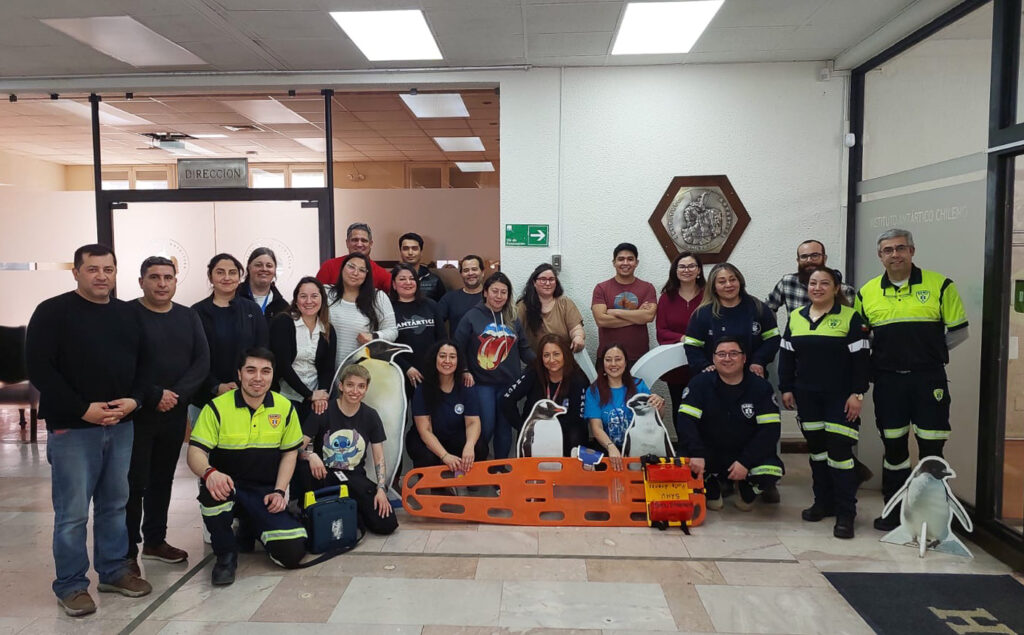 Profesionales del INACH fueron capacitados en primeros auxilios por personal del SAMU